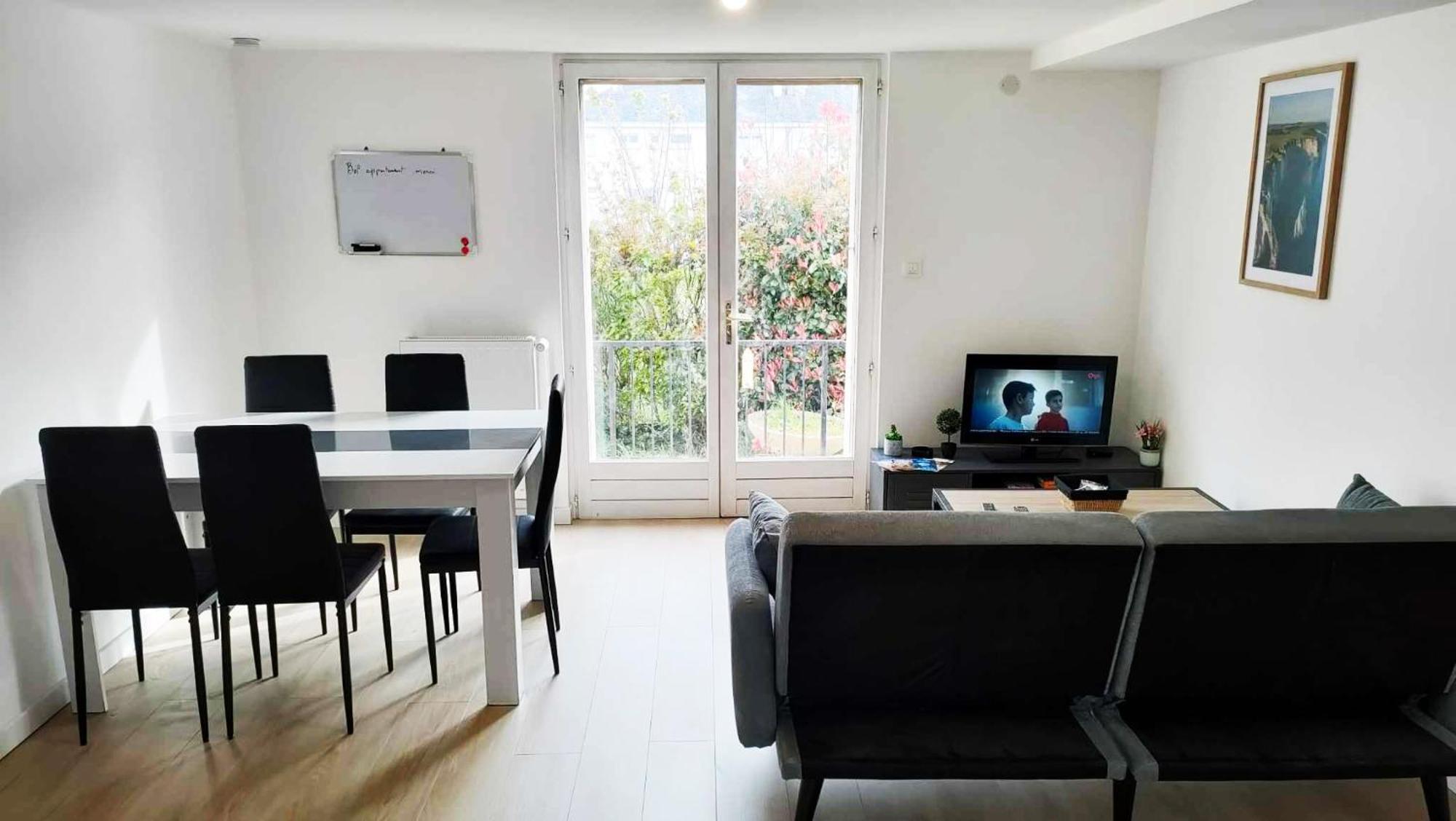 Appartement Cosy 2 Chambres Avec Jardin Les Ponts-de-Ce Luaran gambar